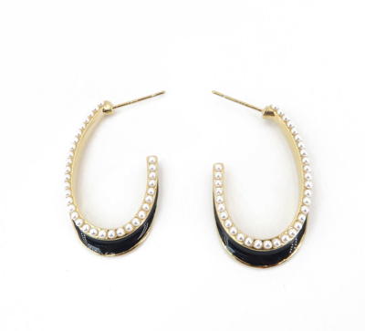 Picture of Women's curved earrings with pearls