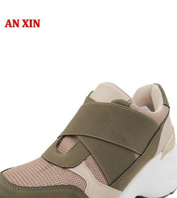 Picture of Chunky style women's shoe green